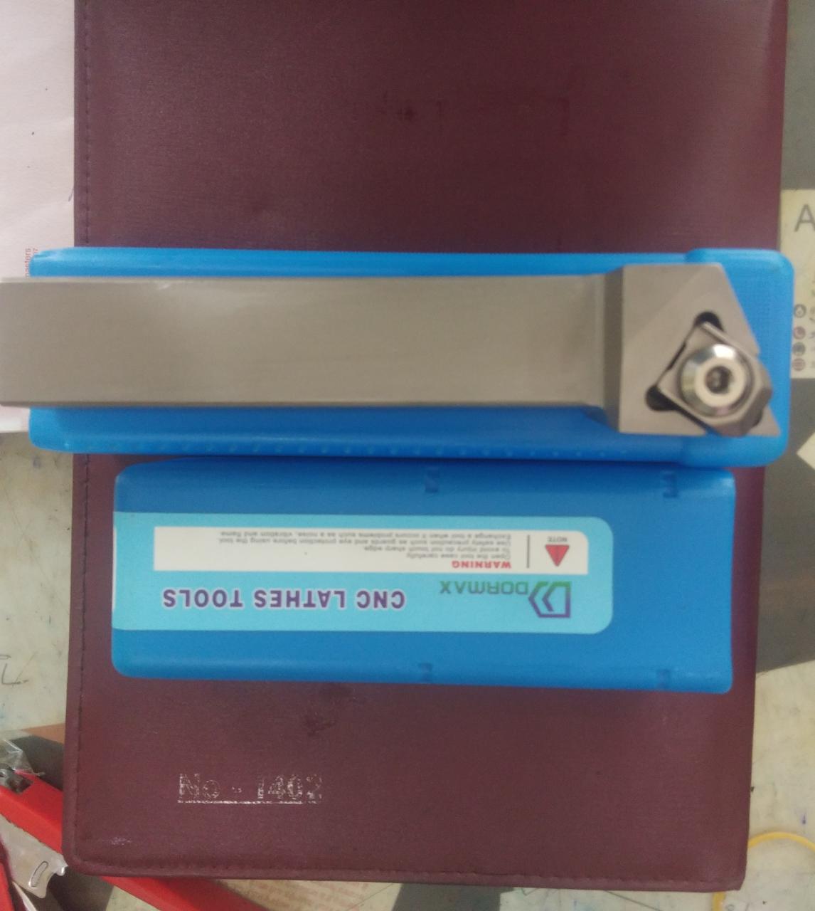 BTJNL / BTJNR 2020 K16 BTJNL / BTJNR 2525 M16 BTJNL / BTJNR 3232 P16 TURNING TOOL HOLDER